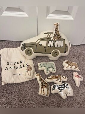 Safari Animals Pillow Set